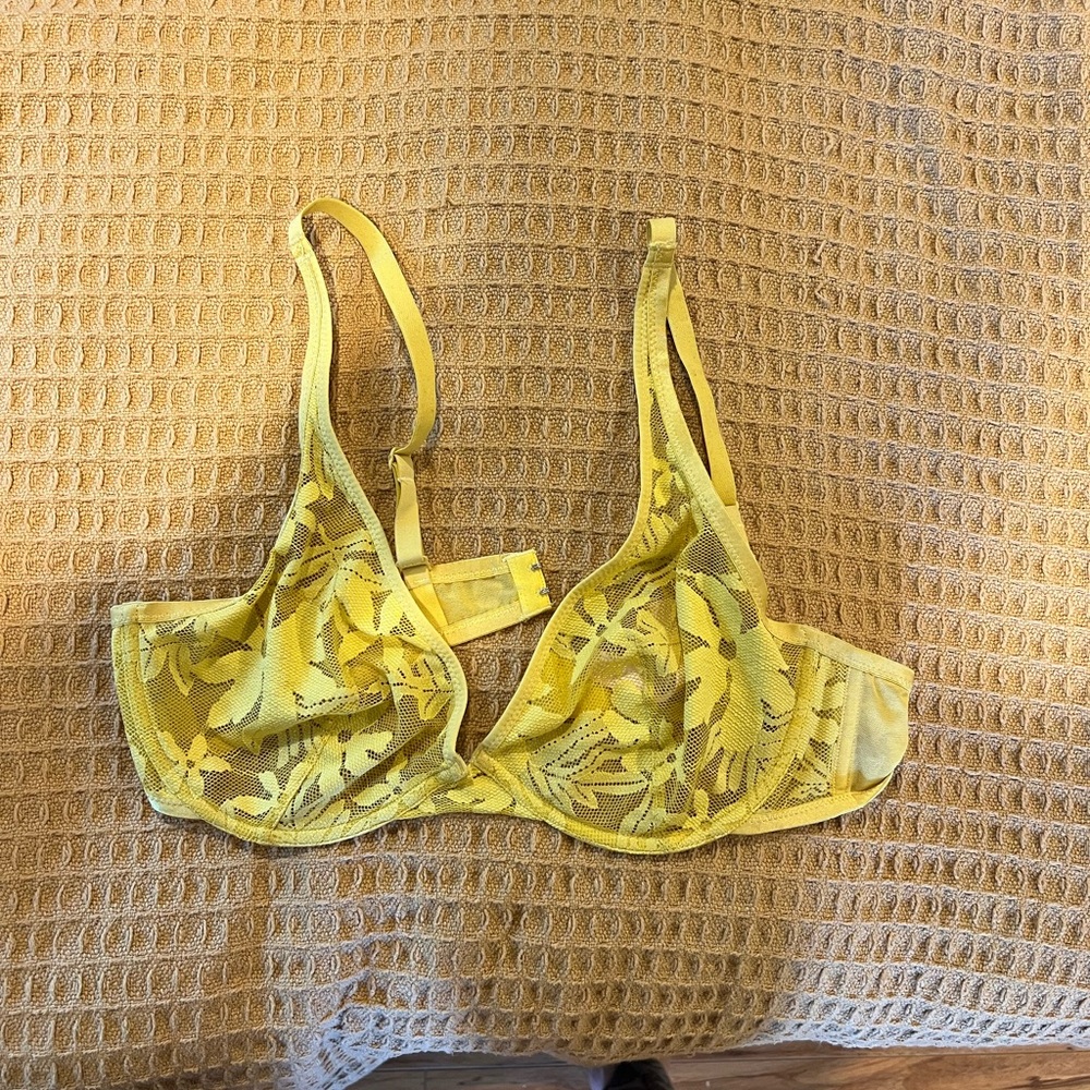 Yellow lace no pad bra